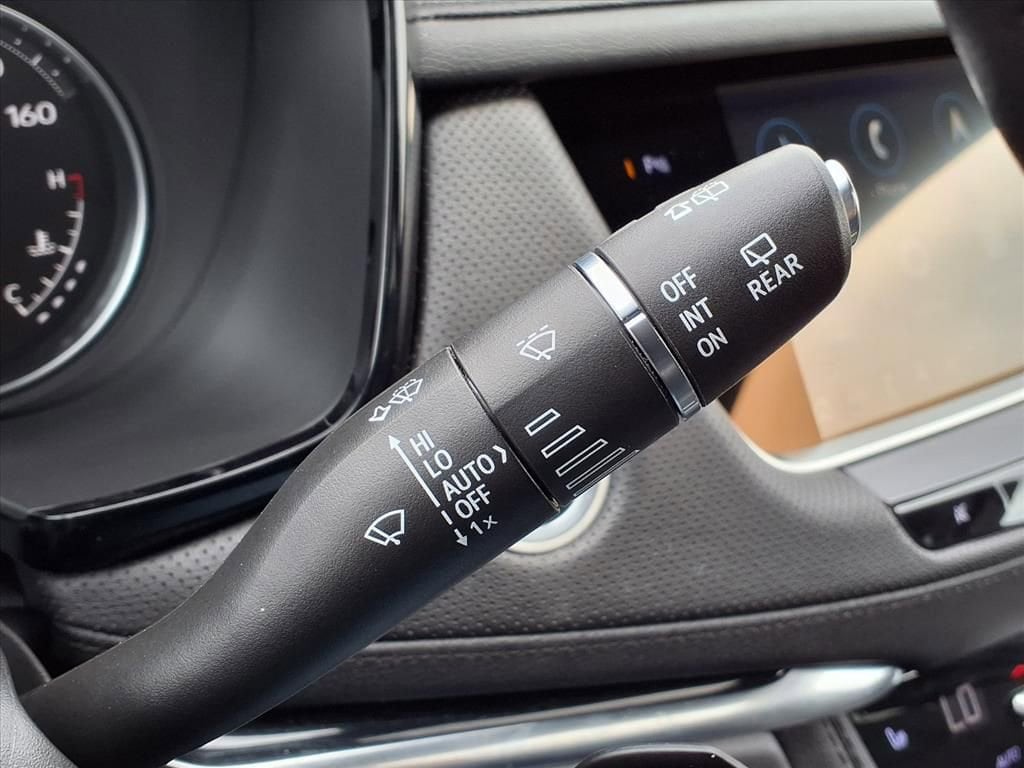 Thumbnail: 2024 Cadillac XT5 - 20