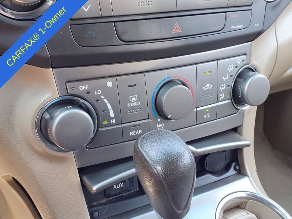 Thumbnail: 2010 Toyota Highlander - 25