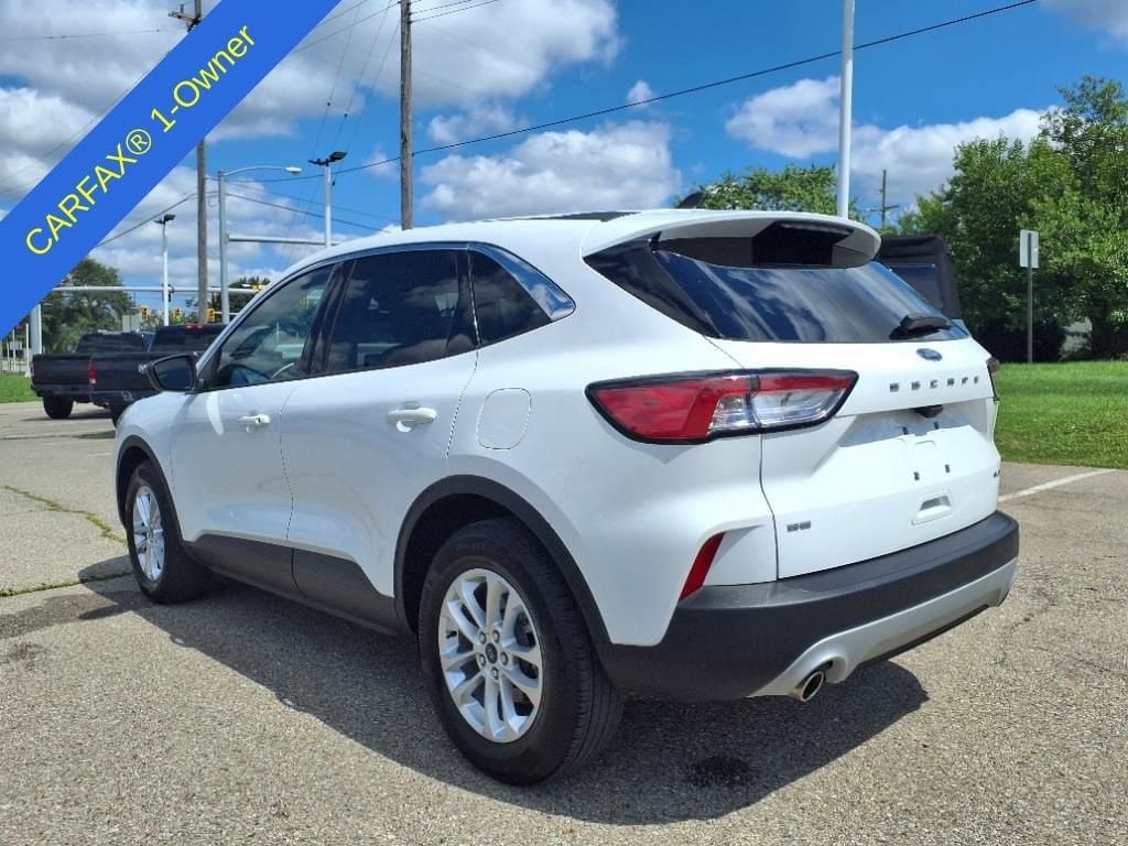 Thumbnail: 2022 Ford Escape - 8