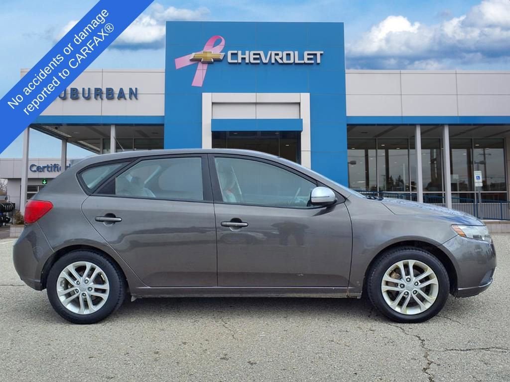 Thumbnail: 2011 Kia Forte - 4