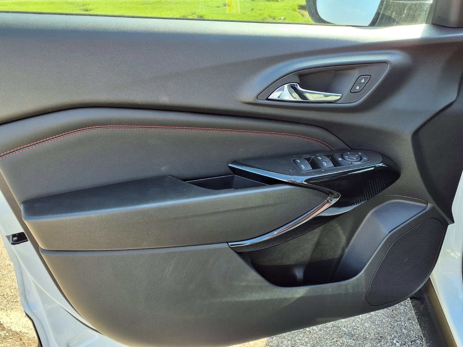 Thumbnail: 2026 Chevrolet Trax - 12