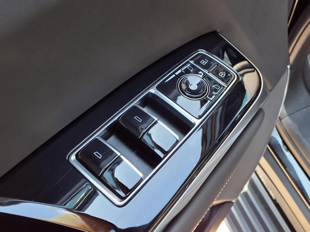 Thumbnail: 2025 Cadillac Escalade - 16