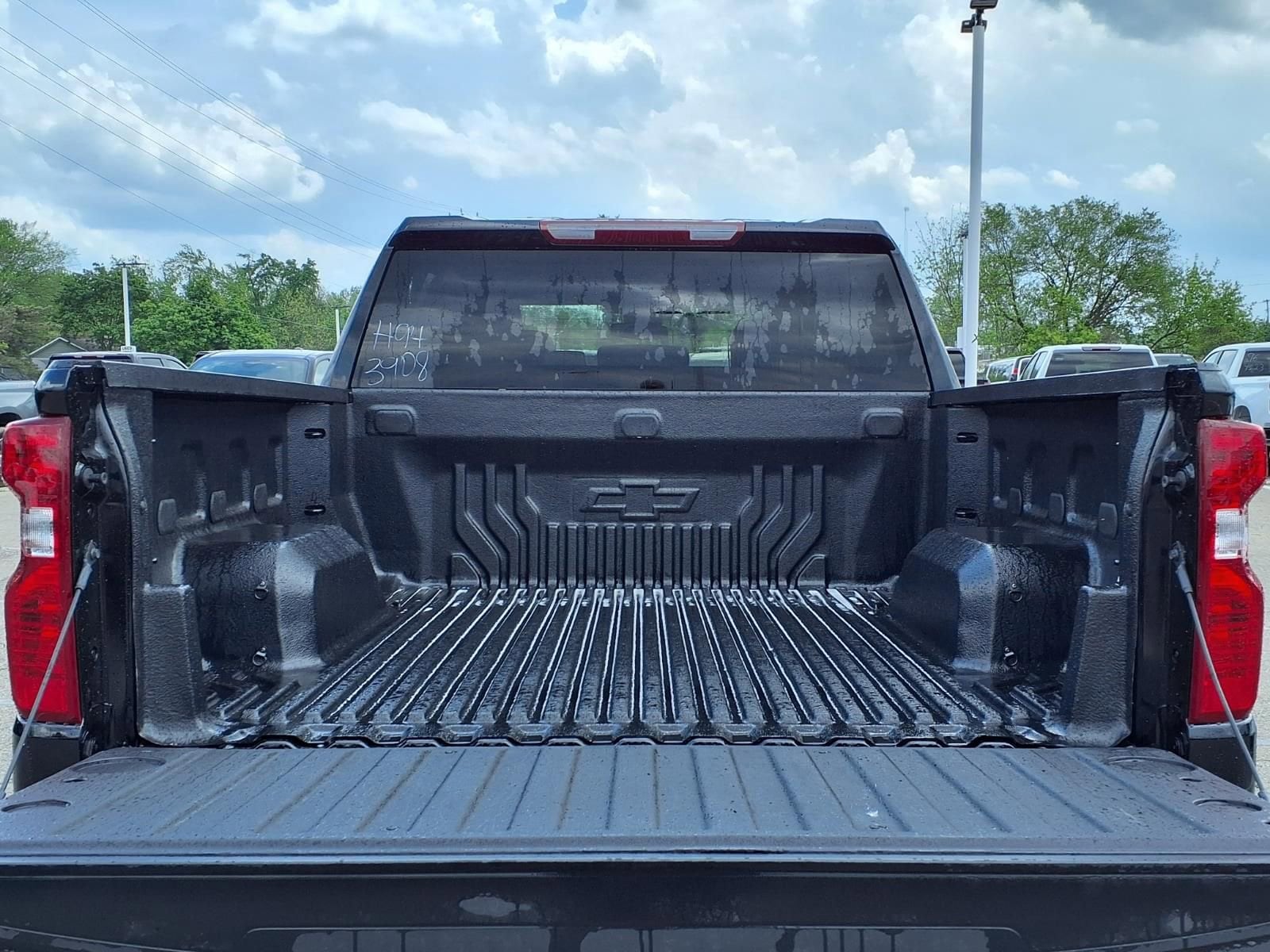 Thumbnail: 2026 Chevrolet Silverado 1500 - 8