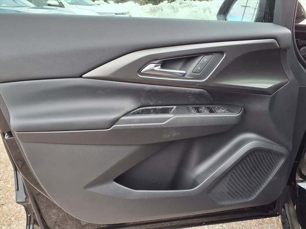 Thumbnail: 2026 Chevrolet Equinox - 12