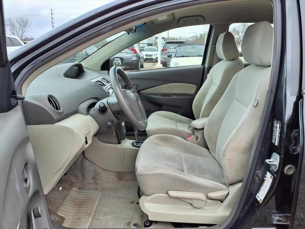 Thumbnail: 2009 Toyota Yaris - 17