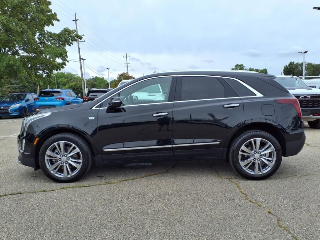 Thumbnail: 2024 Cadillac XT5 - 8