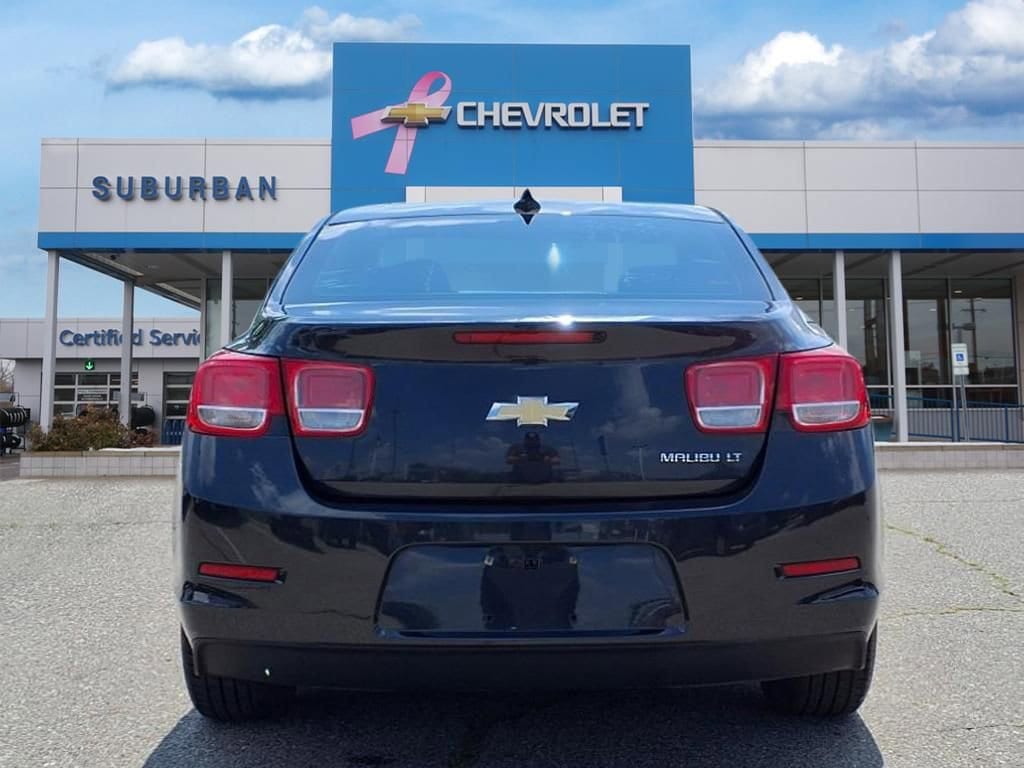 Thumbnail: 2015 Chevrolet Malibu - 6