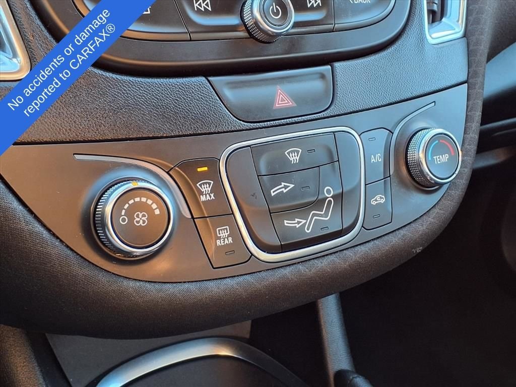 Thumbnail: 2016 Chevrolet Malibu - 22