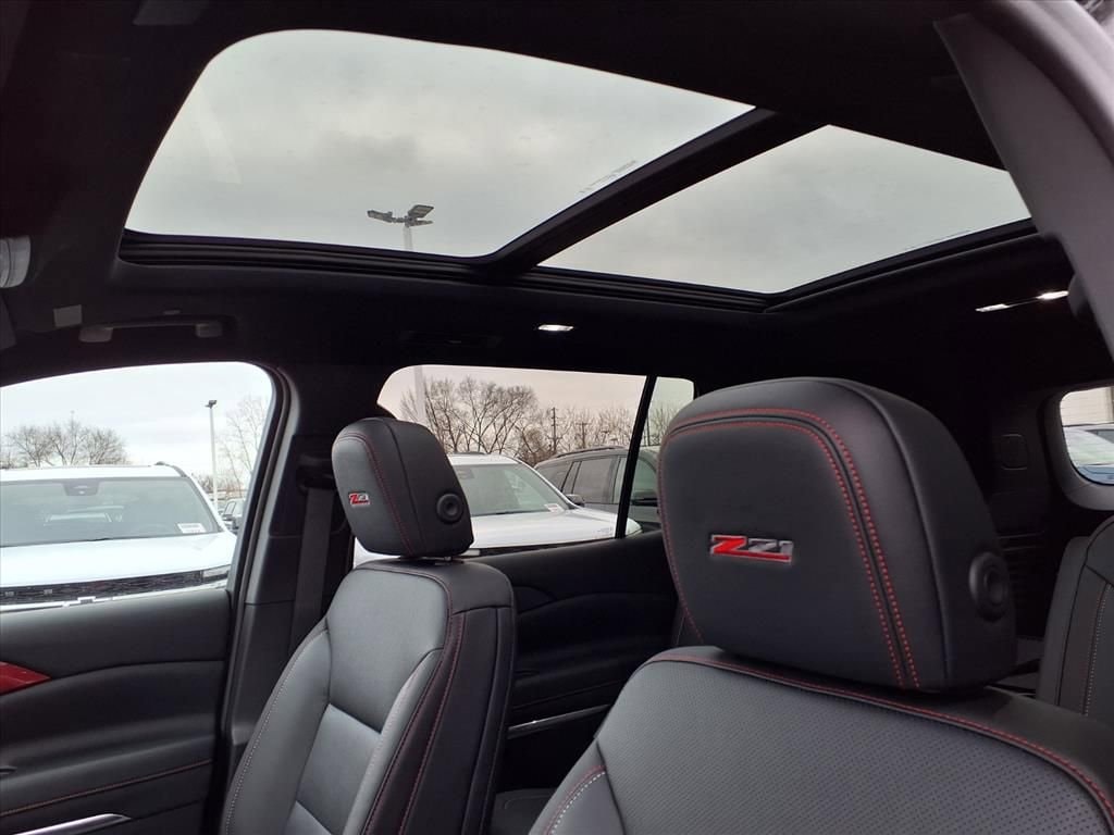 Thumbnail: 2026 Chevrolet Traverse - 14