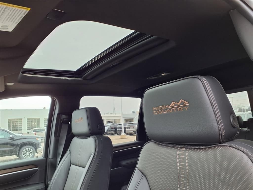 Thumbnail: 2026 Chevrolet Silverado 2500 - 14