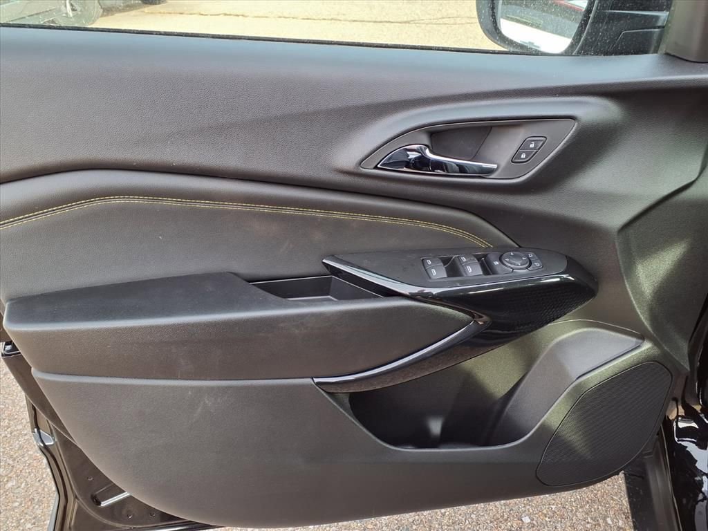 Thumbnail: 2026 Chevrolet Trax - 12