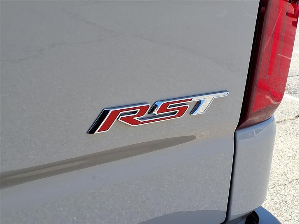 Thumbnail: 2026 Chevrolet Silverado 1500 - 8