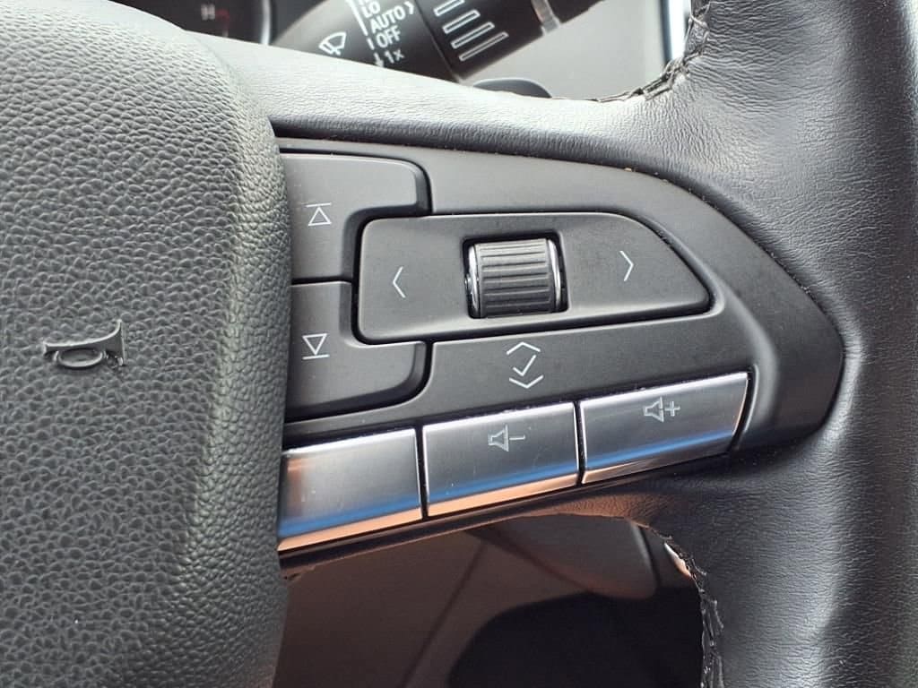 Thumbnail: 2023 Cadillac XT4 - 27