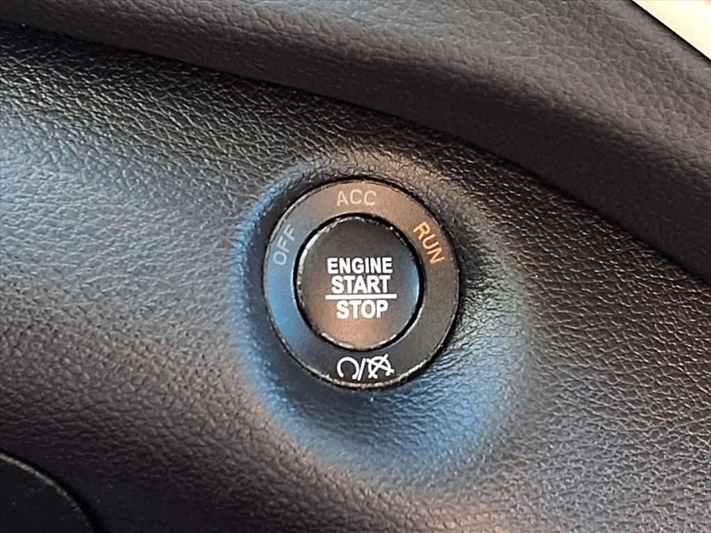 Thumbnail: 2017 Jeep Cherokee - 26