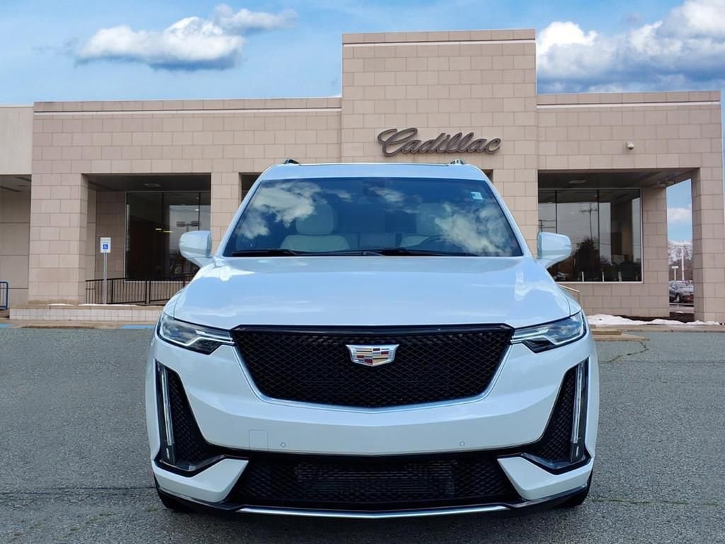 Thumbnail: 2023 Cadillac XT6 - 2