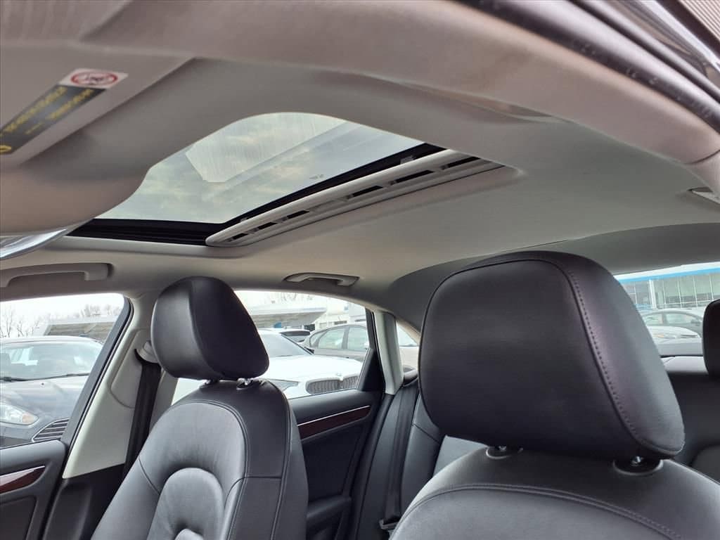 Thumbnail: 2012 Audi A4 - 16