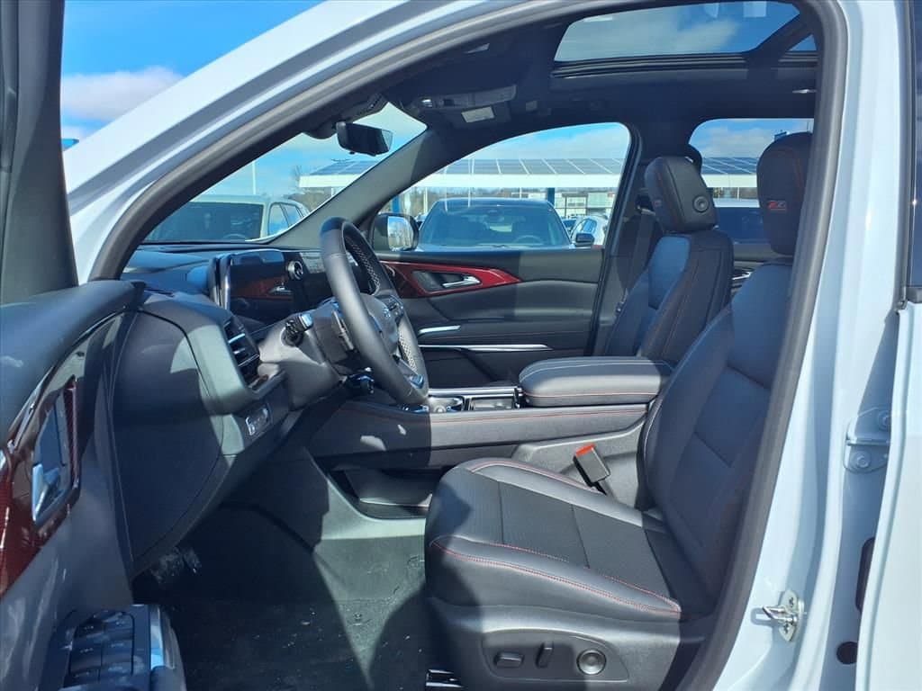 Thumbnail: 2026 Chevrolet Traverse - 12