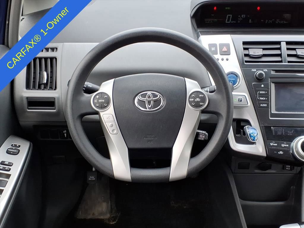 Thumbnail: 2014 Toyota Prius v - 15