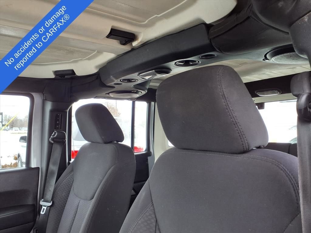 Thumbnail: 2013 Jeep Wrangler - 17