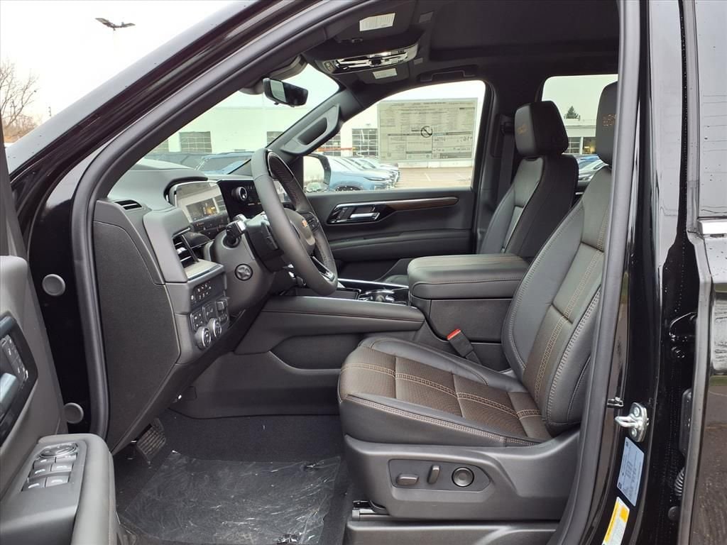 Thumbnail: 2026 Chevrolet Tahoe - 14