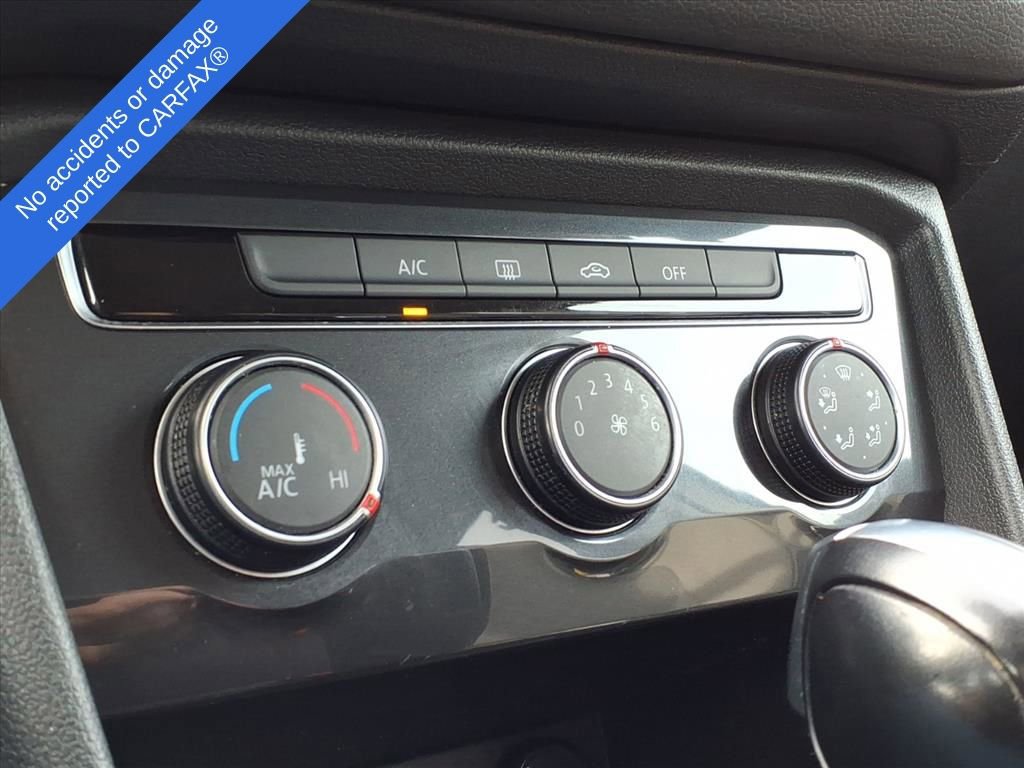 Thumbnail: 2021 Volkswagen Tiguan - 26