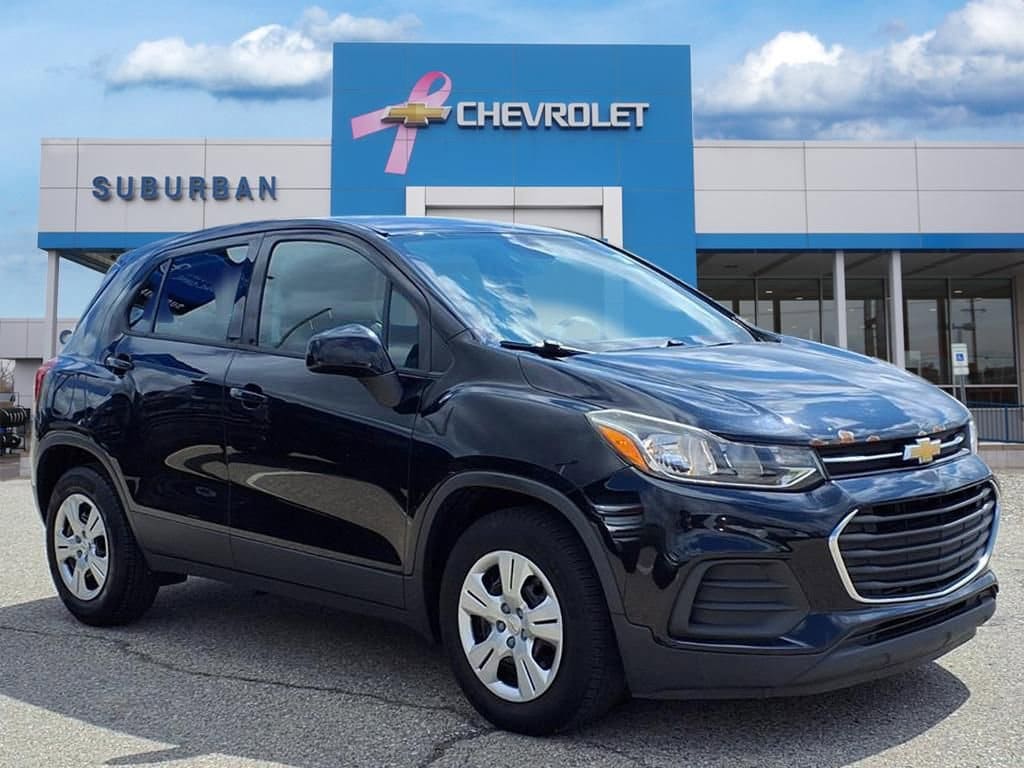 Thumbnail: 2017 Chevrolet Trax - 3