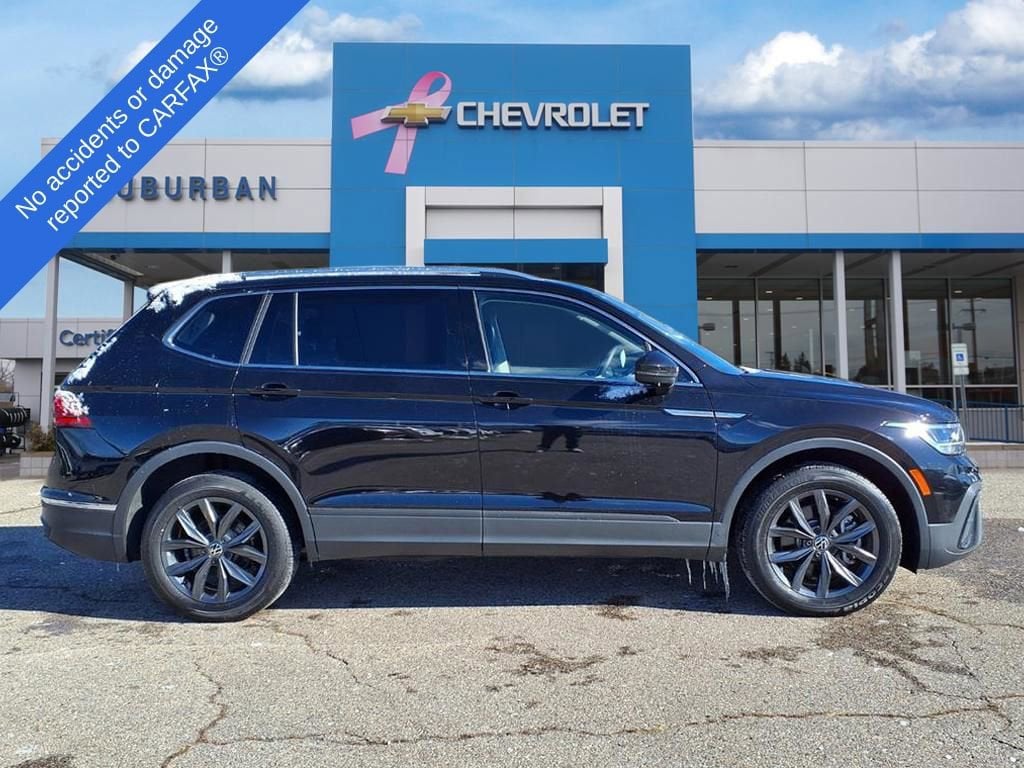 Thumbnail: 2022 Volkswagen Tiguan - 4