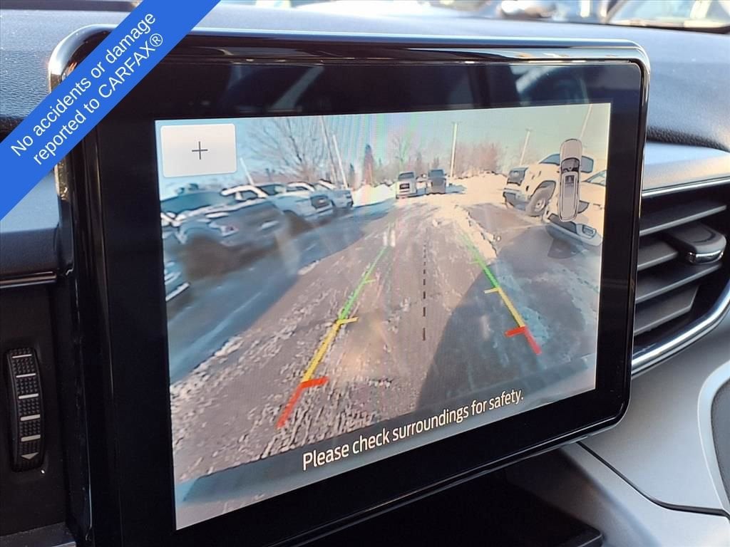 Thumbnail: 2022 Ford Explorer - 24