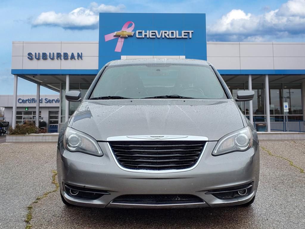 2012 Chrysler 200 S photo 2