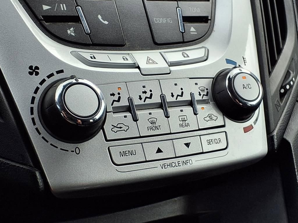 Thumbnail: 2013 Chevrolet Equinox - 24