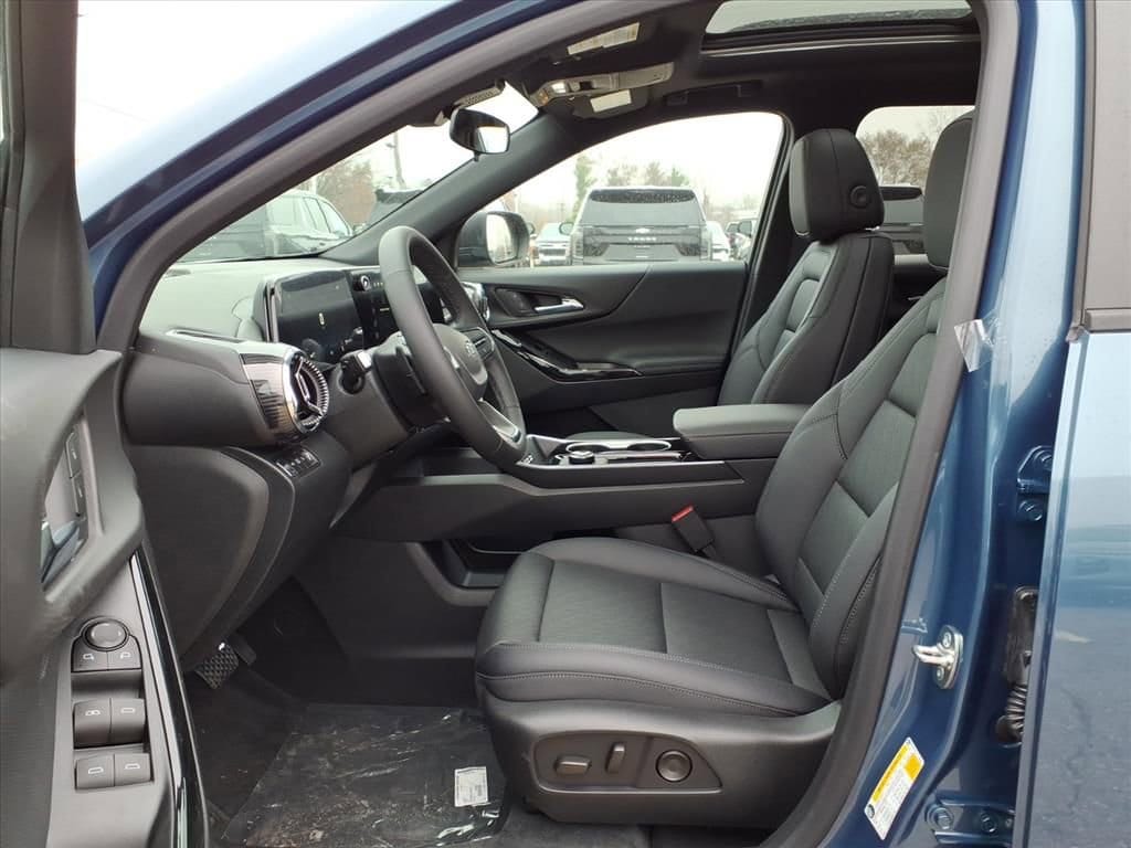 Thumbnail: 2026 Chevrolet Equinox - 13