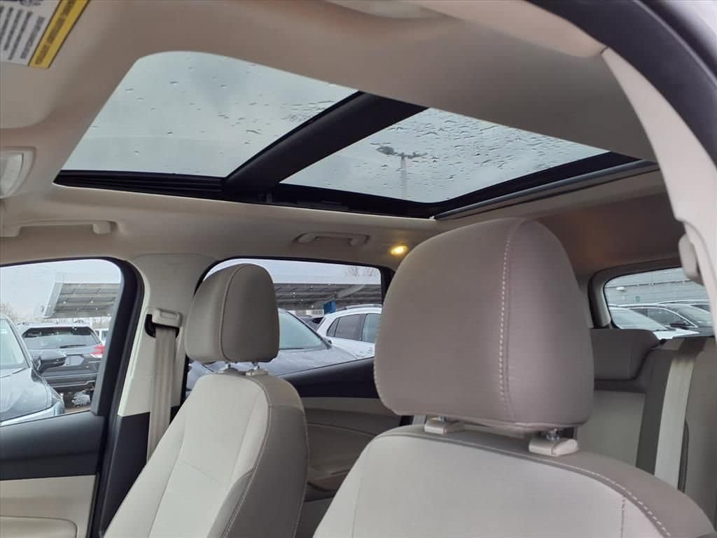 Thumbnail: 2016 Ford Escape - 18