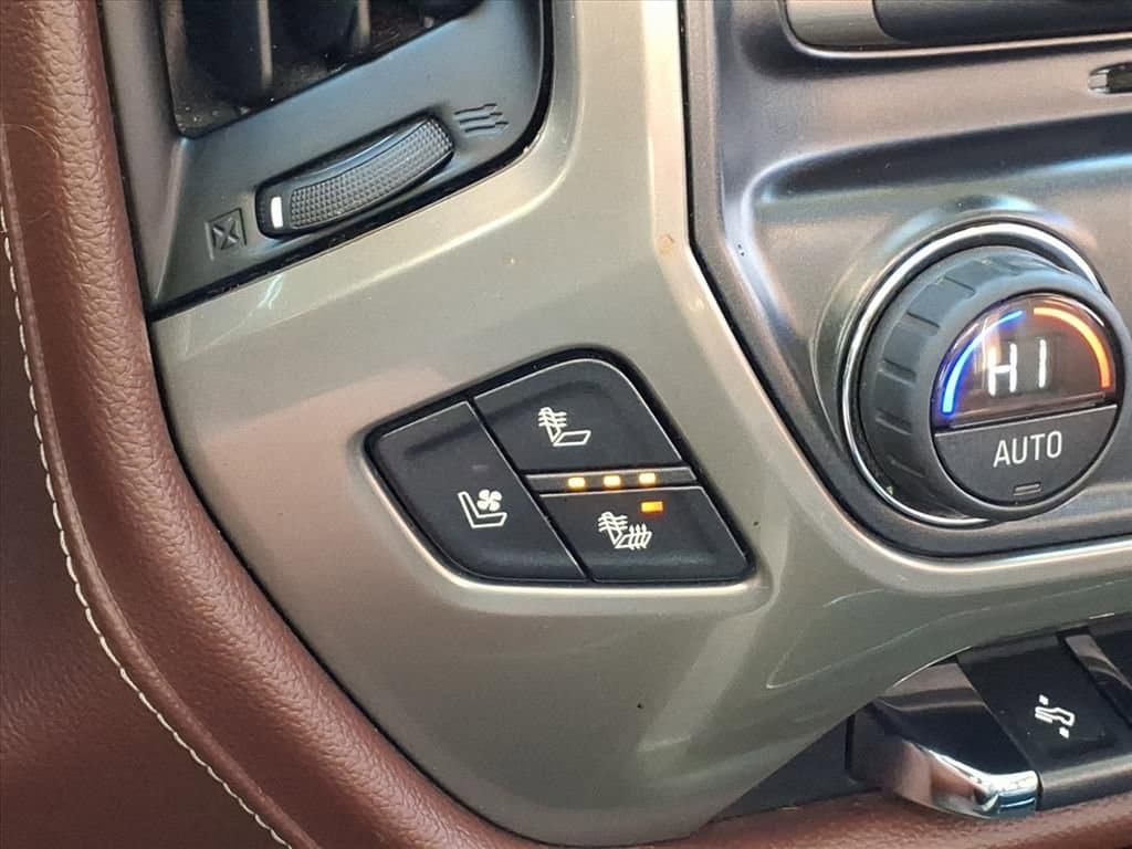 Thumbnail: 2016 Chevrolet Silverado 2500 - 25