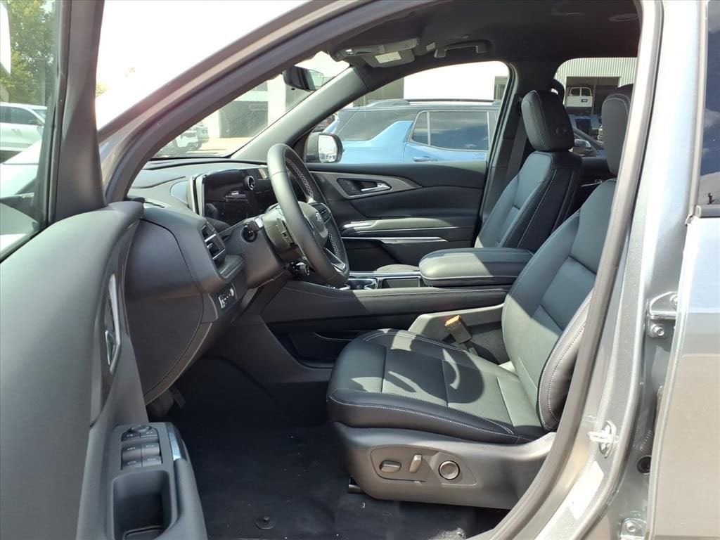 Thumbnail: 2026 Chevrolet Traverse - 14