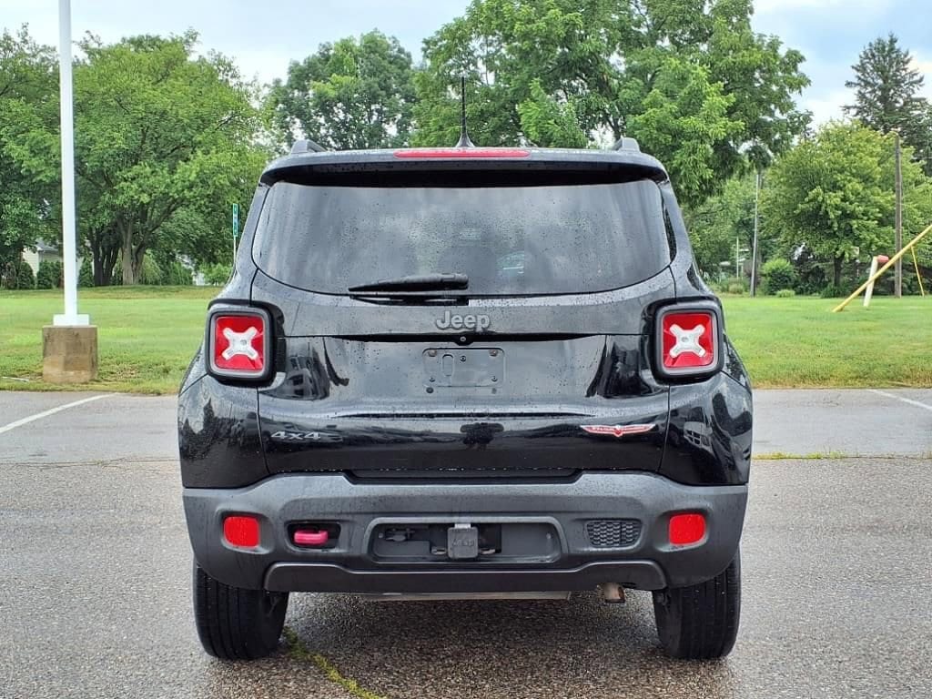 Thumbnail: 2017 Jeep Renegade - 6