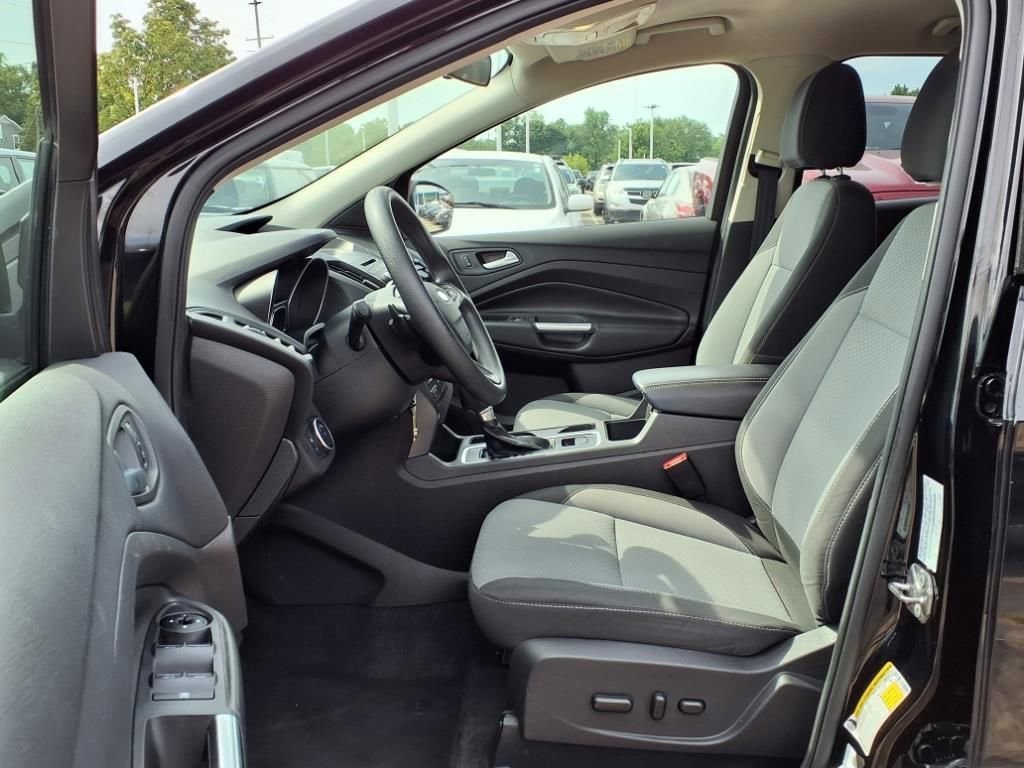 Thumbnail: 2017 Ford Escape - 17