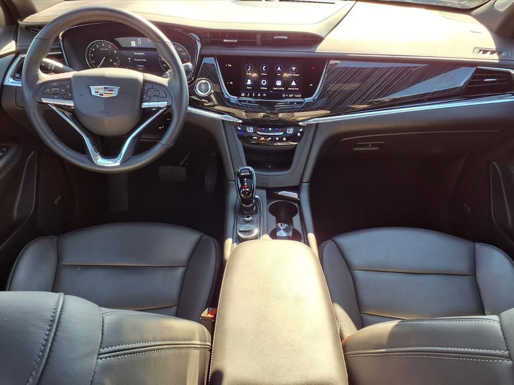 Thumbnail: 2025 Cadillac XT6 - 12