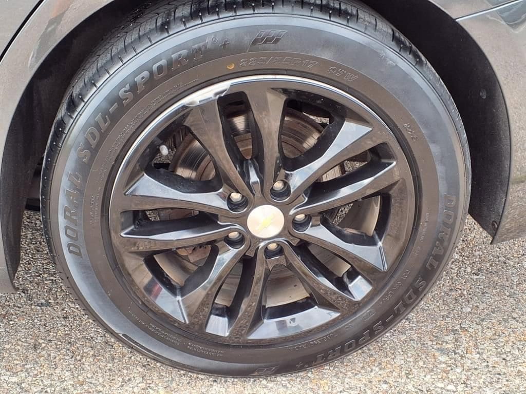Thumbnail: 2016 Chevrolet Malibu - 9