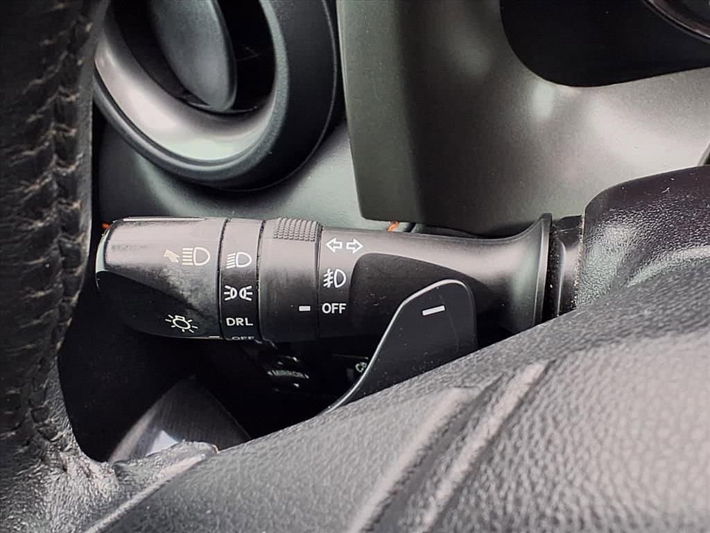 Thumbnail: 2016 Toyota RAV4 - 21