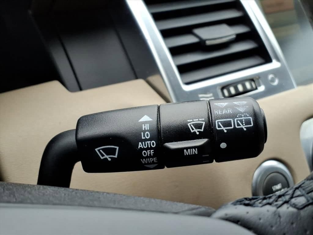 Thumbnail: 2011 Land Rover Range Rover Sport - 20