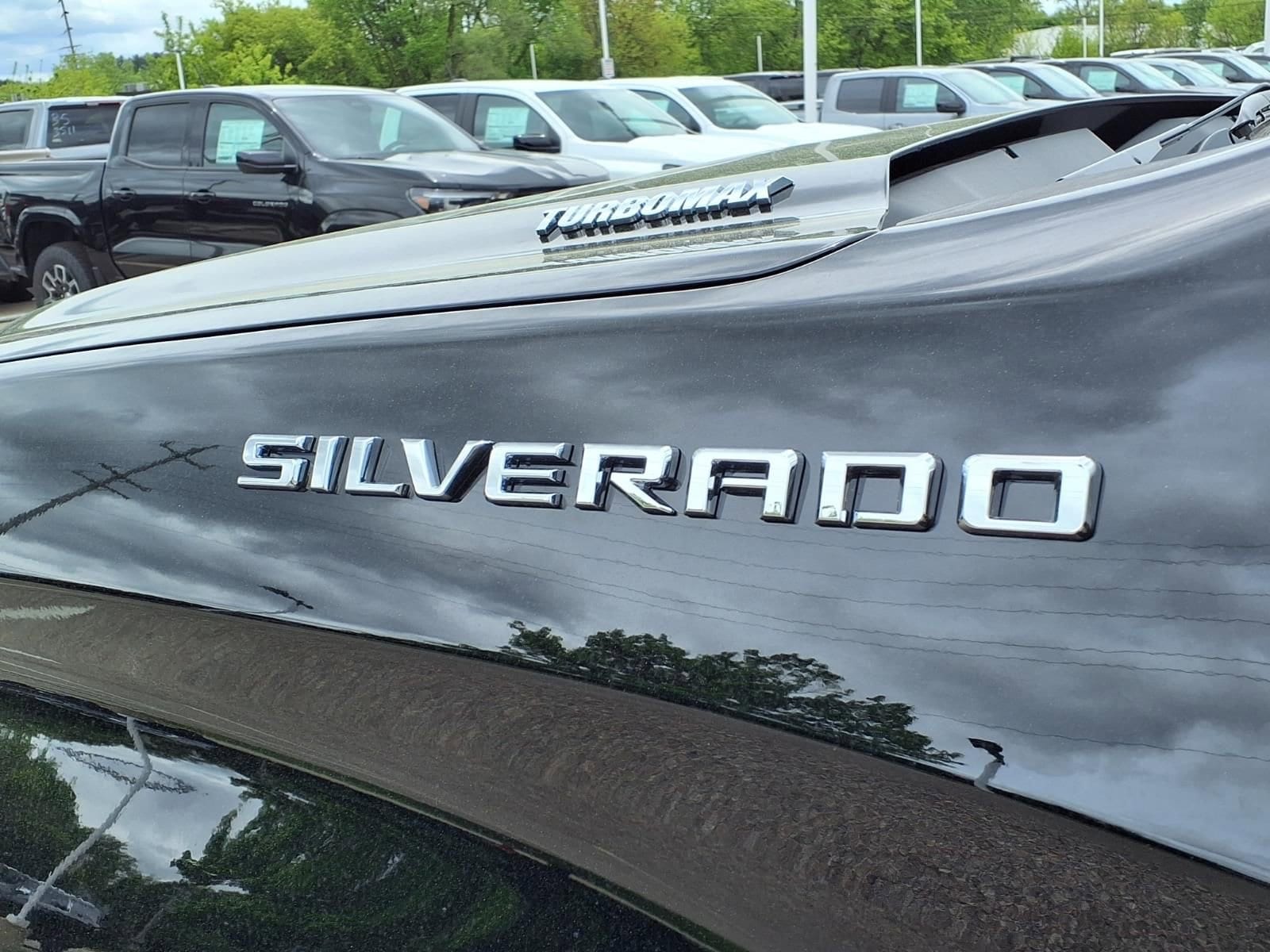 Thumbnail: 2026 Chevrolet Silverado 1500 - 8
