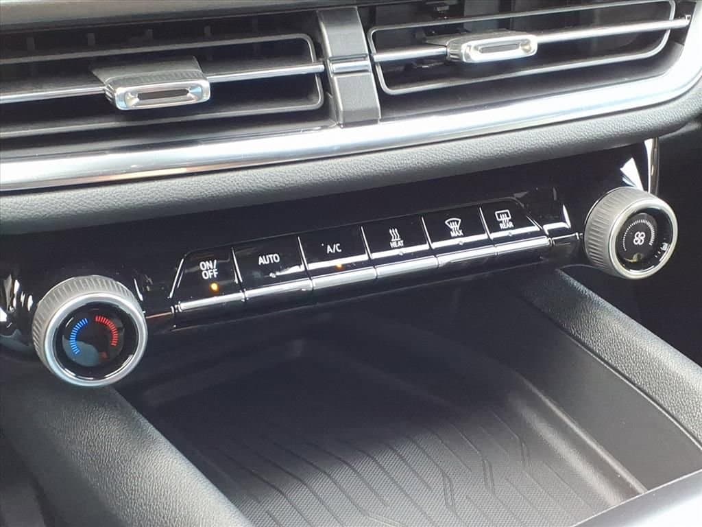 Thumbnail: 2026 Chevrolet Equinox - 21