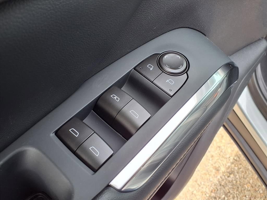 Thumbnail: 2026 Chevrolet Traverse - 13