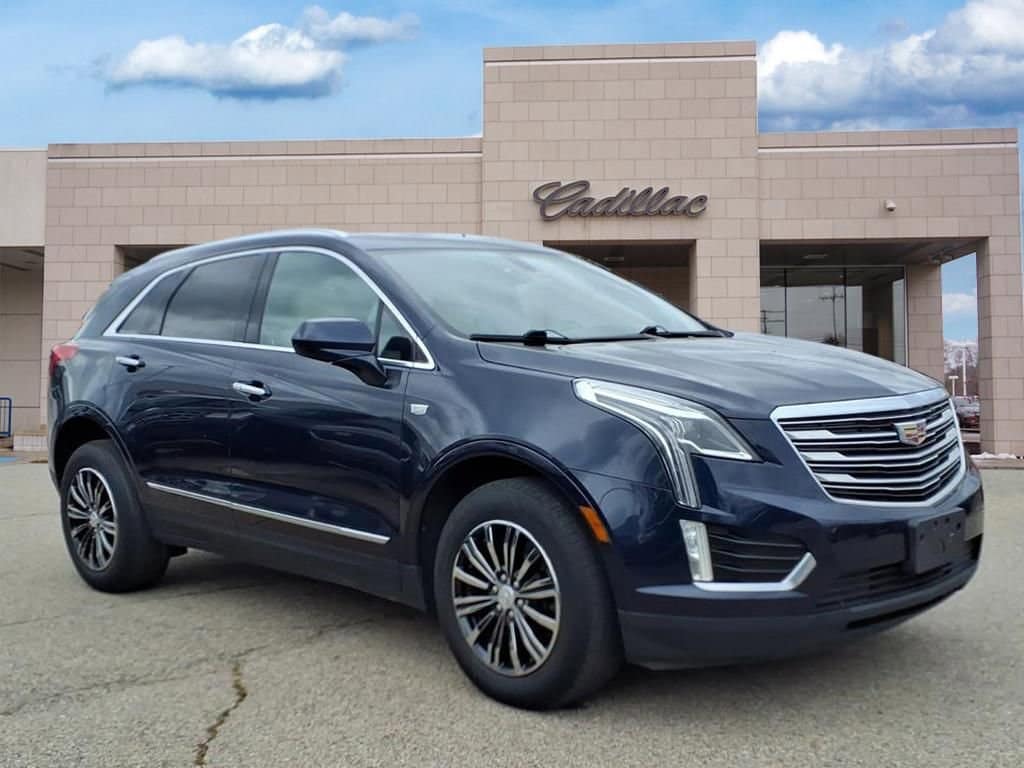 Thumbnail: 2017 Cadillac XT5 - 3