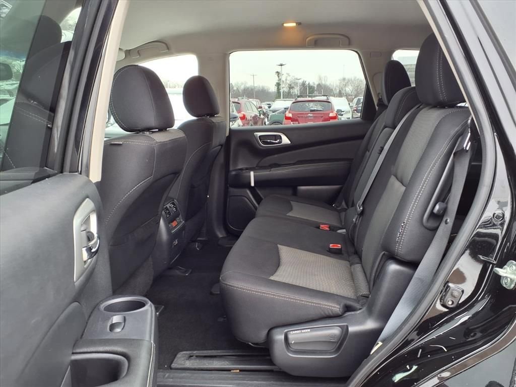 Thumbnail: 2019 Nissan Pathfinder - 12