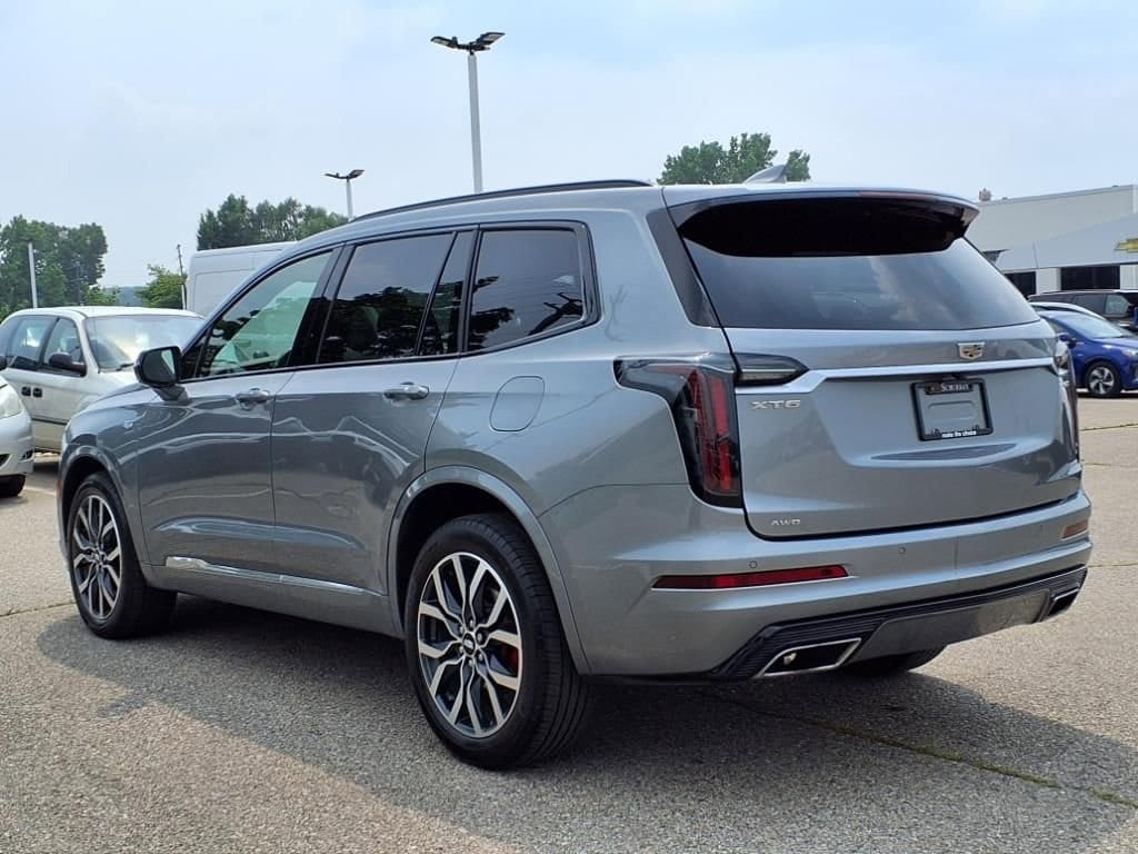Thumbnail: 2023 Cadillac XT6 - 7