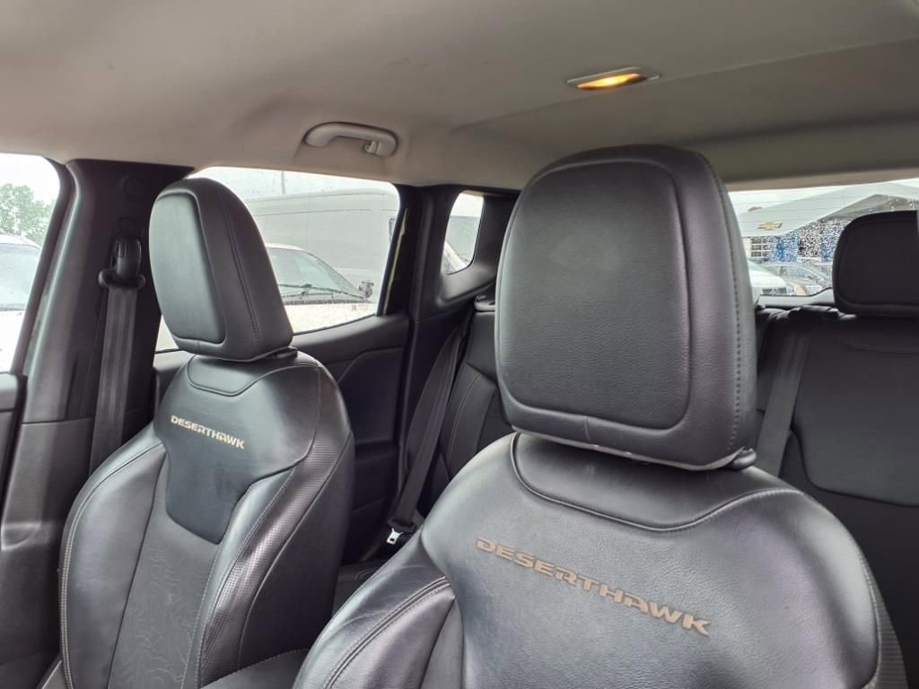 Thumbnail: 2017 Jeep Renegade - 18