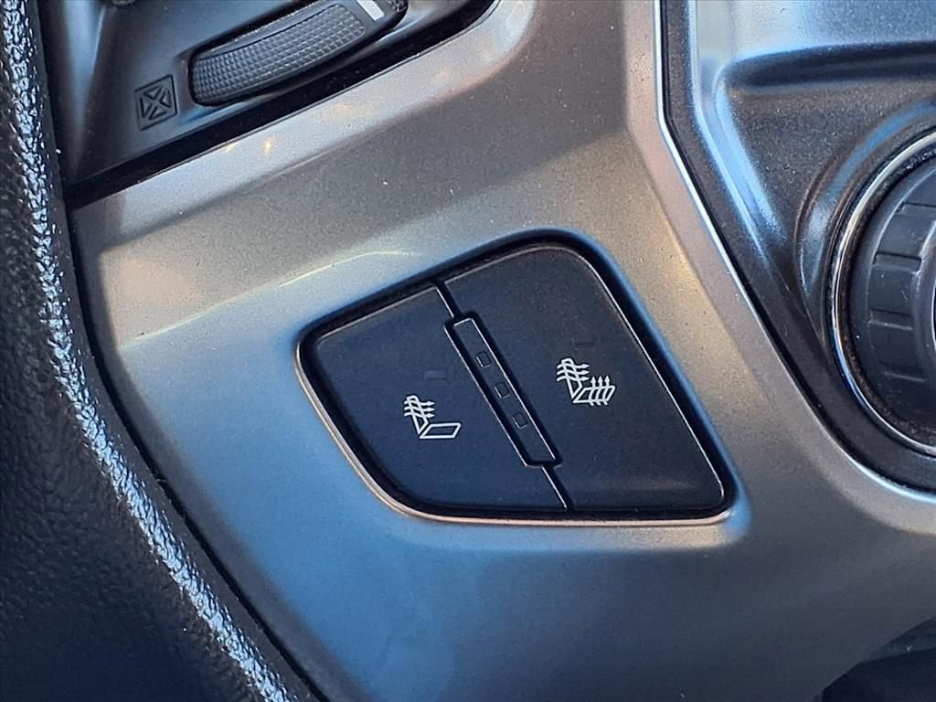 Thumbnail: 2016 Chevrolet Silverado 1500 - 22