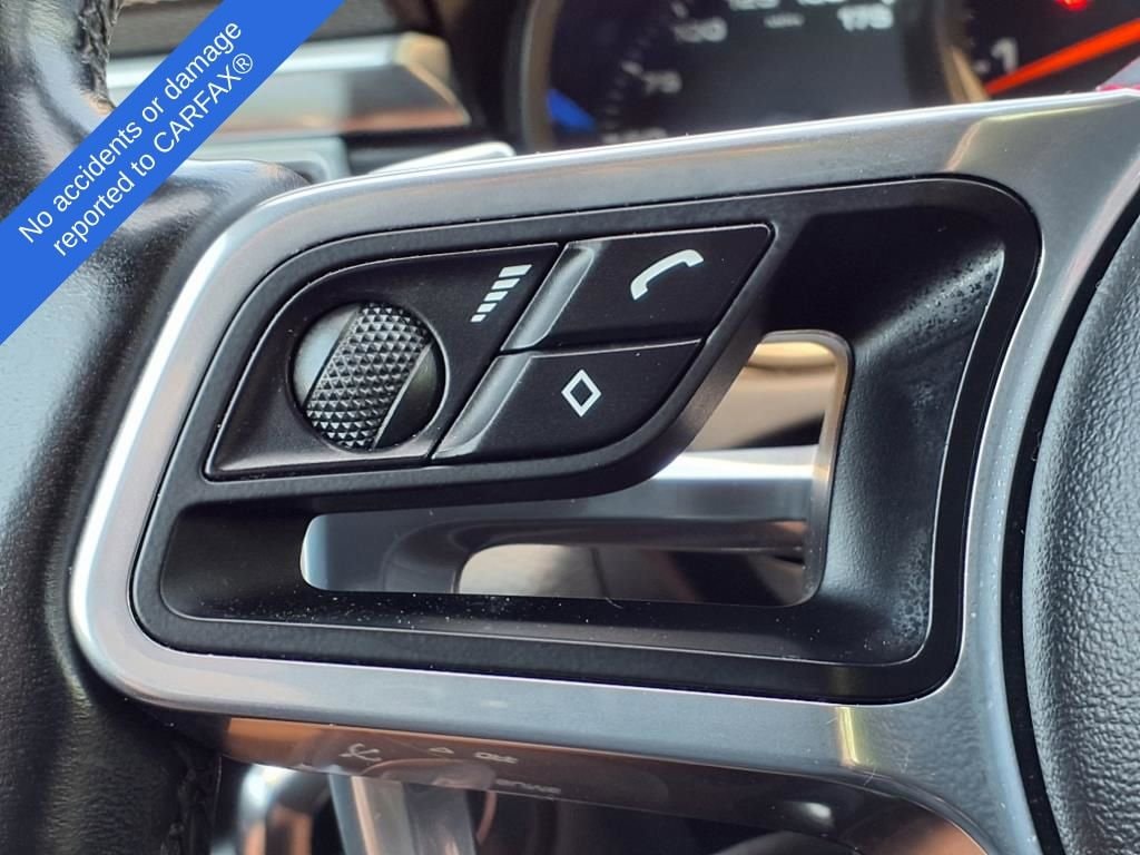Thumbnail: 2018 Porsche Macan - 29