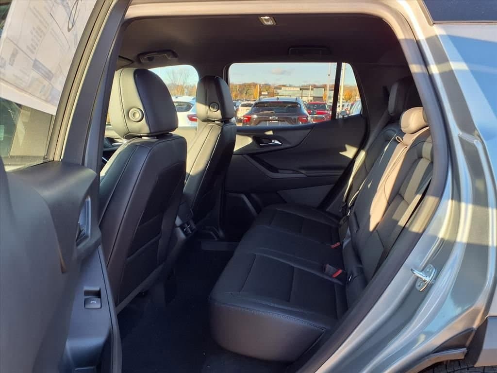 Thumbnail: 2026 Chevrolet Equinox - 9